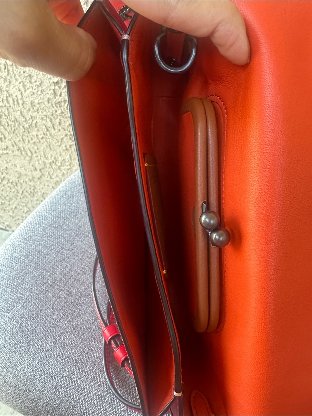 COACH 1941 Glovetan Dinky Crossbody leather crossbody bag - Picture 6 of 9